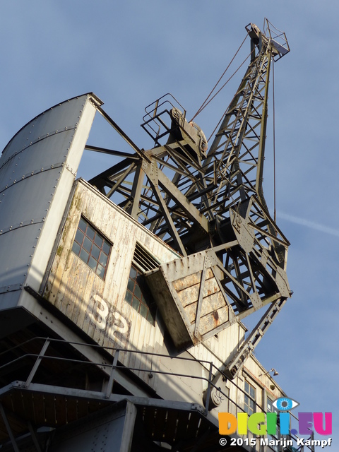 FZ011662 Old crane by M Shed, Bristol Floating Harbour